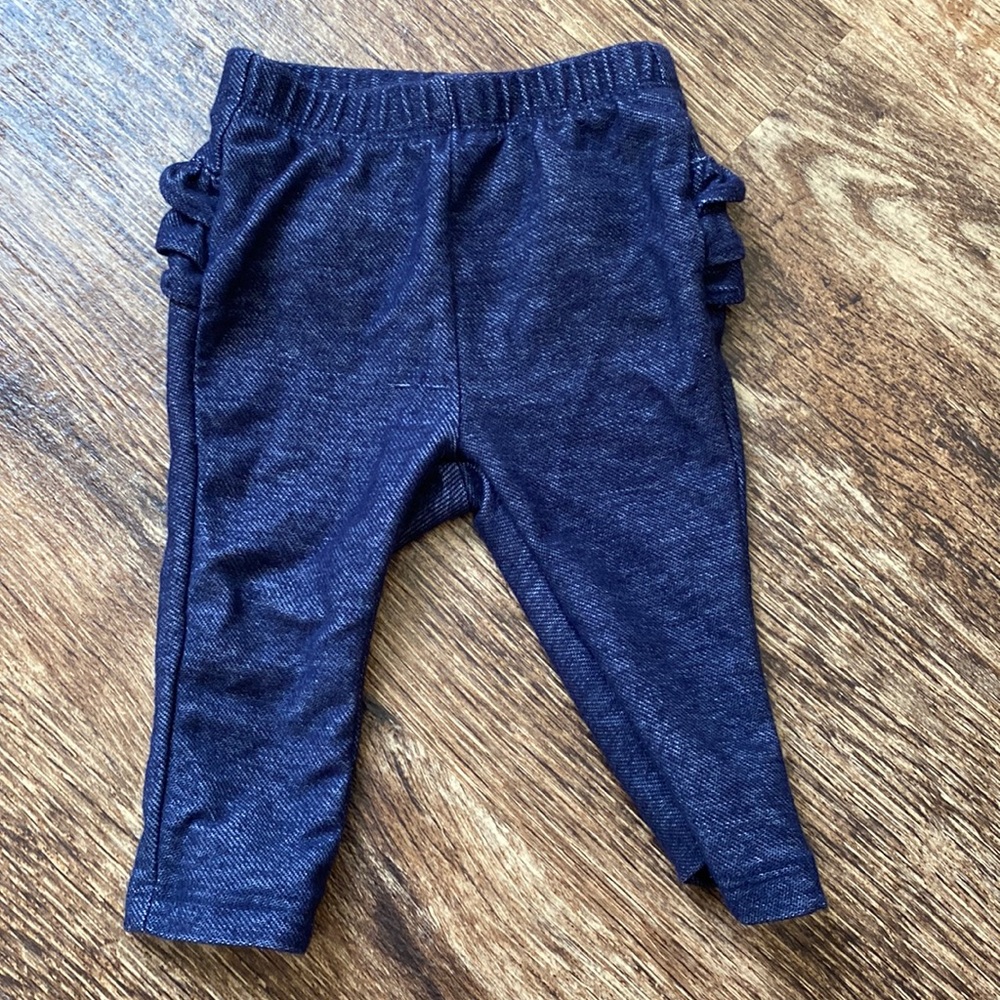 Old navy stretch denim with ruffle butt